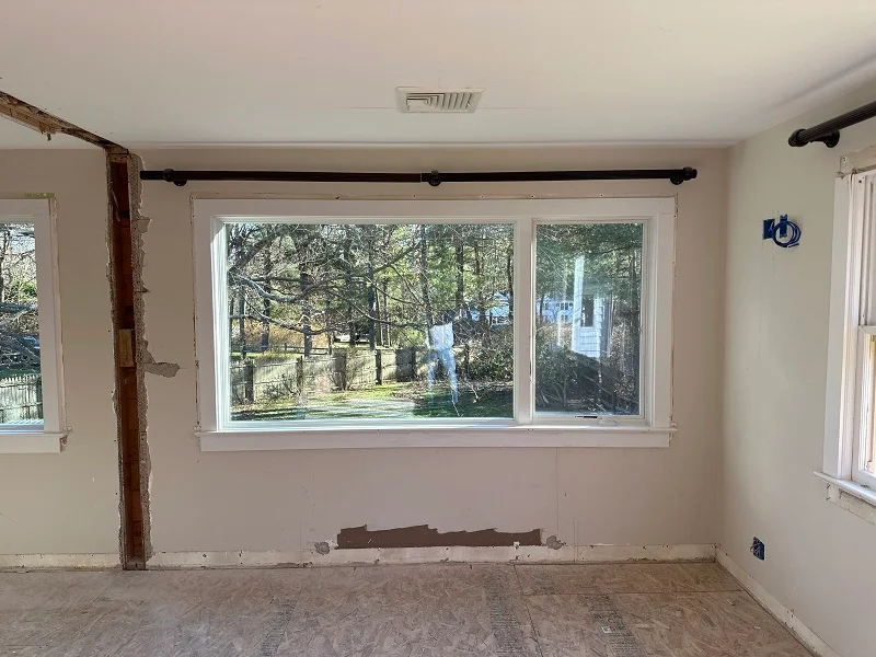 Interior finished view of an Andersen 400 Series casement in Norwalk,CT